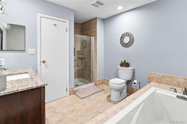 170 Thomas Lane, East Setauket, NY 11733