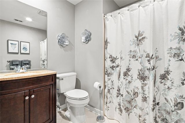 170 Thomas Lane, East Setauket, NY 11733