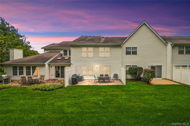 170 Thomas Lane, East Setauket, NY 11733