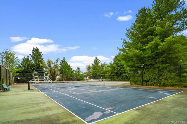 170 Thomas Lane, East Setauket, NY 11733
