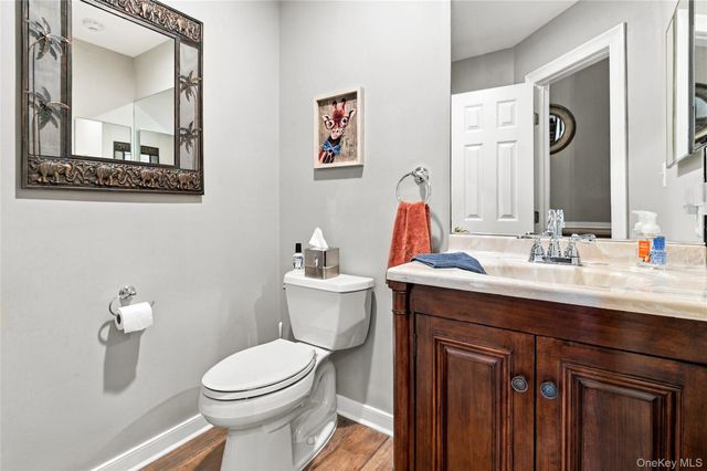 170 Thomas Lane, East Setauket, NY 11733