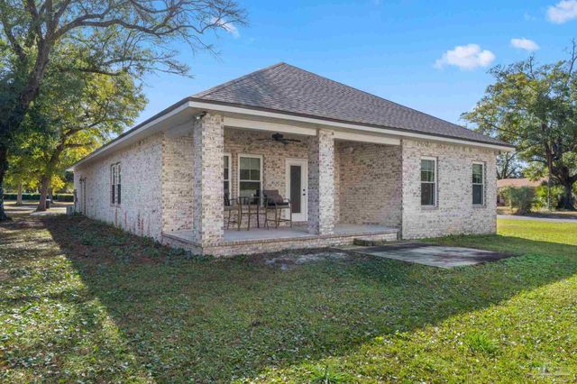 1402 E Fisher St, Pensacola, FL 32503