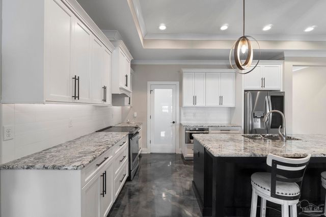 1402 E Fisher St, Pensacola, FL 32503