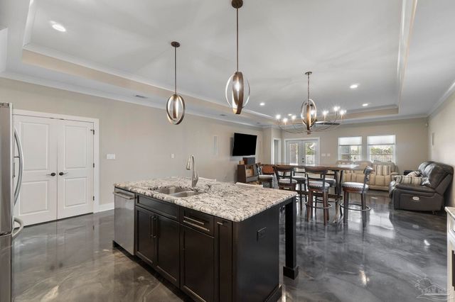 1402 E Fisher St, Pensacola, FL 32503