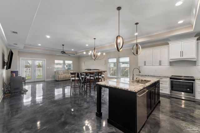 1402 E Fisher St, Pensacola, FL 32503