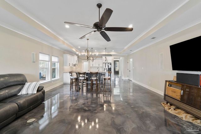 1402 E Fisher St, Pensacola, FL 32503