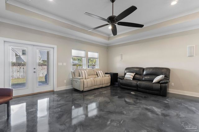 1402 E Fisher St, Pensacola, FL 32503