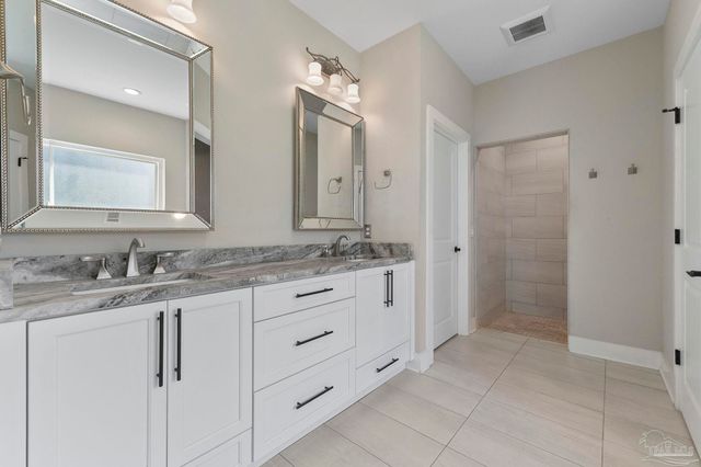 1402 E Fisher St, Pensacola, FL 32503