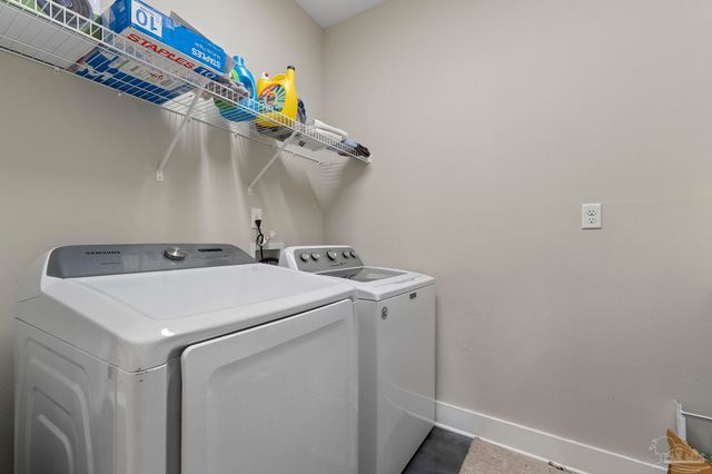 1402 E Fisher St, Pensacola, FL 32503