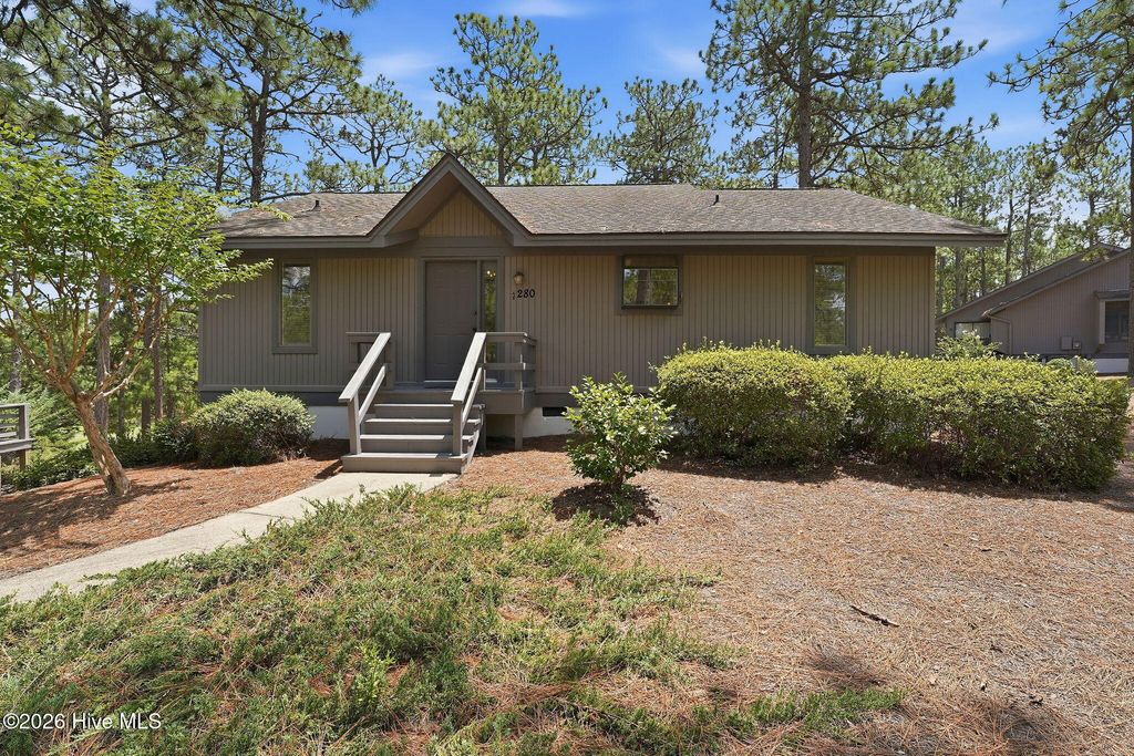 280 Barton Hills Court, Pinehurst, NC 28374