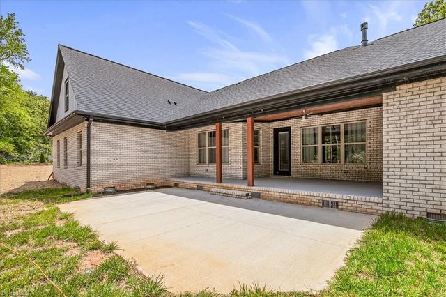7676 Caber Road, Browns Summit, NC 27214
