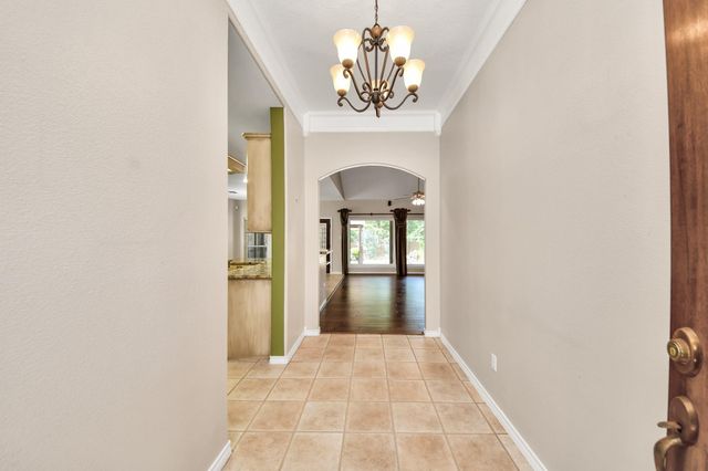 1930 Running Bear Trail, Crosby, TX 77532
