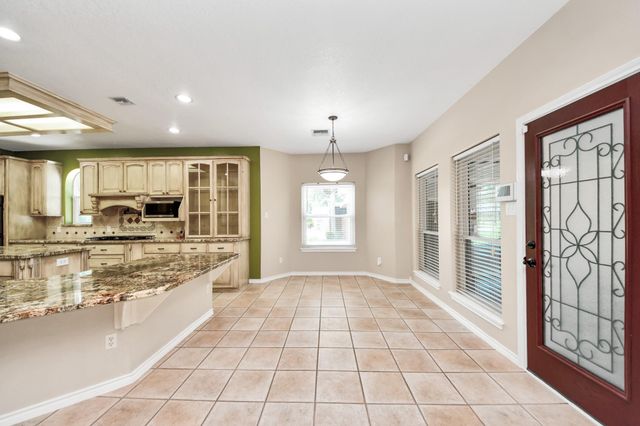 1930 Running Bear Trail, Crosby, TX 77532