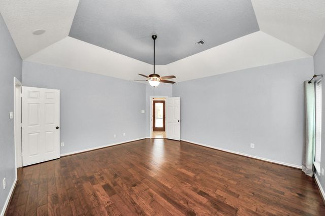 1930 Running Bear Trail, Crosby, TX 77532