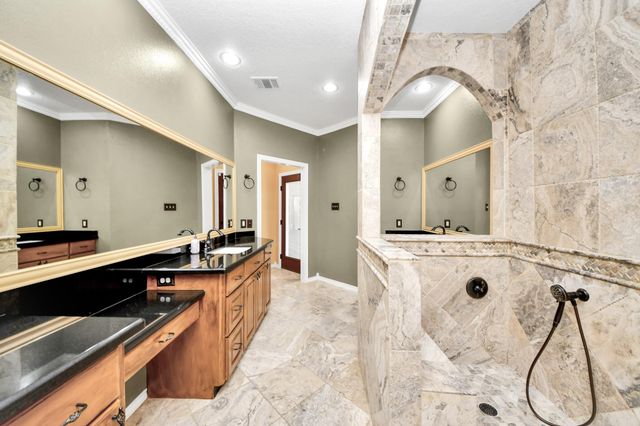 1930 Running Bear Trail, Crosby, TX 77532
