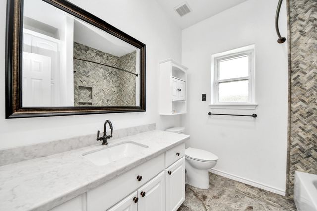 1930 Running Bear Trail, Crosby, TX 77532