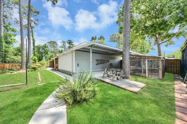 1930 Running Bear Trail, Crosby, TX 77532