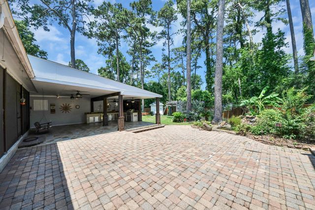 1930 Running Bear Trail, Crosby, TX 77532