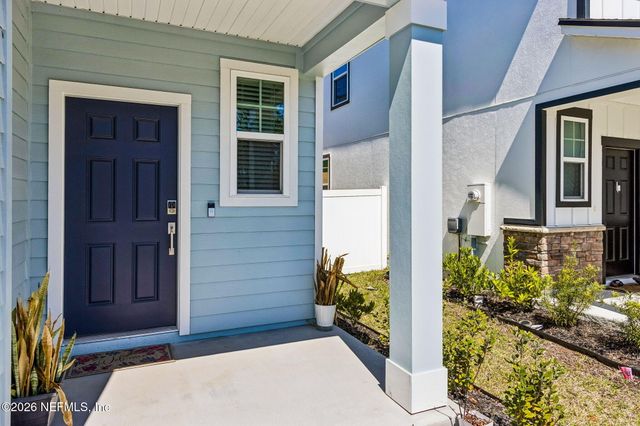72 BRAZIL NUT Circle, Jacksonville, FL 32218
