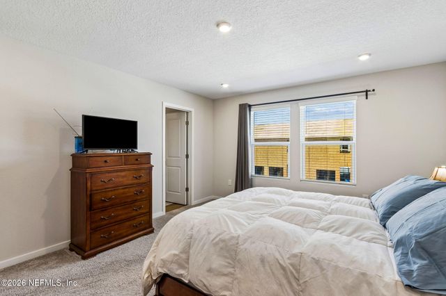 72 BRAZIL NUT Circle, Jacksonville, FL 32218