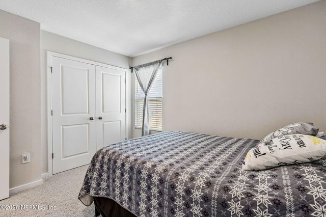 72 BRAZIL NUT Circle, Jacksonville, FL 32218