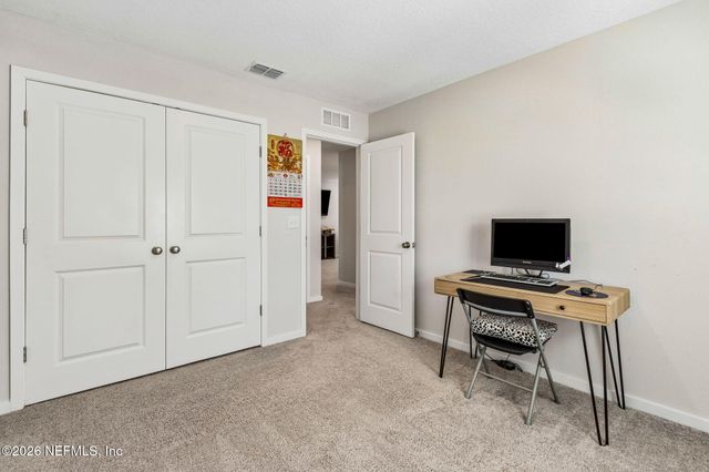 72 BRAZIL NUT Circle, Jacksonville, FL 32218