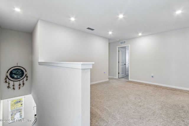 72 BRAZIL NUT Circle, Jacksonville, FL 32218