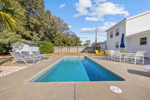 2306 Holly Dr., North Myrtle Beach, SC 29582