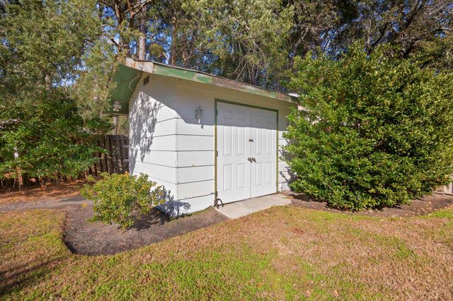 2306 Holly Dr., North Myrtle Beach, SC 29582