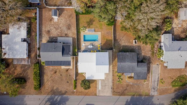 2306 Holly Dr., North Myrtle Beach, SC 29582