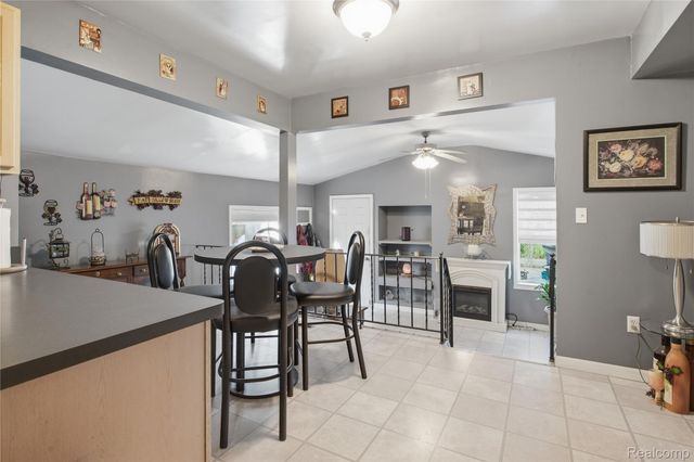21211 Ardmore Park Drive, St. Clair Shores, MI 48081