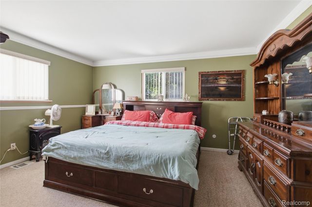 21211 Ardmore Park Drive, St. Clair Shores, MI 48081