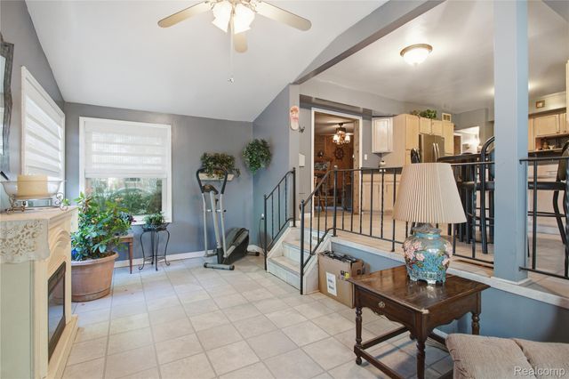 21211 Ardmore Park Drive, St. Clair Shores, MI 48081