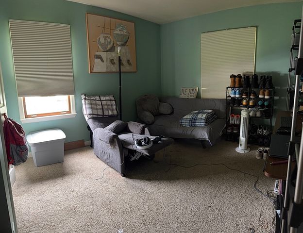 52 Locust Ave, Southbridge, MA 01550