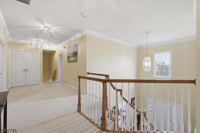 1 Beehive Ln, Raritan Twp., NJ 08822