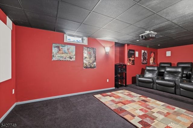 1 Beehive Ln, Raritan Twp., NJ 08822