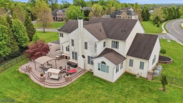 1 Beehive Ln, Raritan Twp., NJ 08822