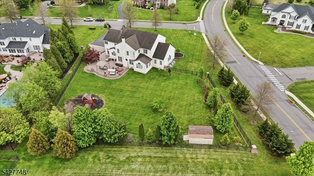 1 Beehive Ln, Raritan Twp., NJ 08822