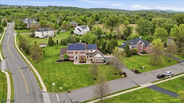 1 Beehive Ln, Raritan Twp., NJ 08822