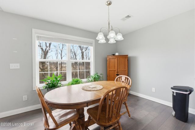 313 Oak Grove Dr, Bardstown, KY 40004