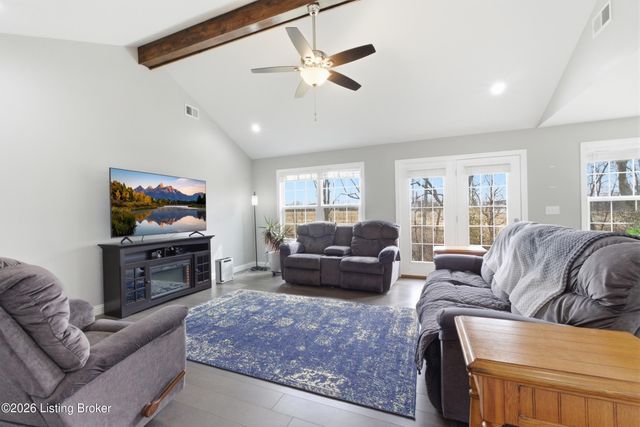 313 Oak Grove Dr, Bardstown, KY 40004