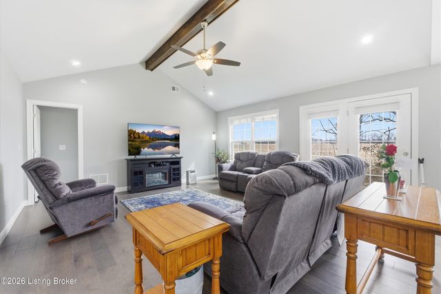 313 Oak Grove Dr, Bardstown, KY 40004