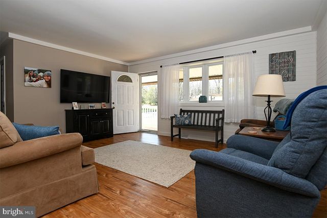 35 E FOREST GLEN DR, Millville, NJ 08332