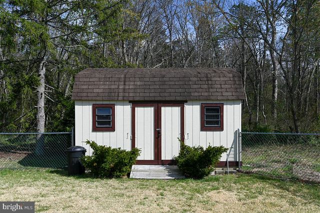 35 E FOREST GLEN DR, Millville, NJ 08332