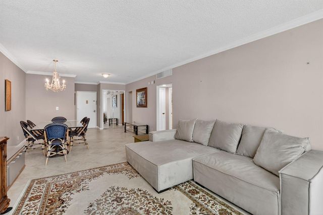 2851 S Ocean Boulevard T-2, Boca Raton, FL 33432