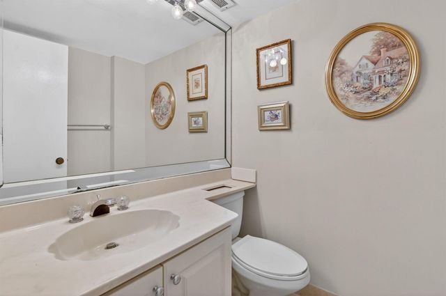 2851 S Ocean Boulevard T-2, Boca Raton, FL 33432