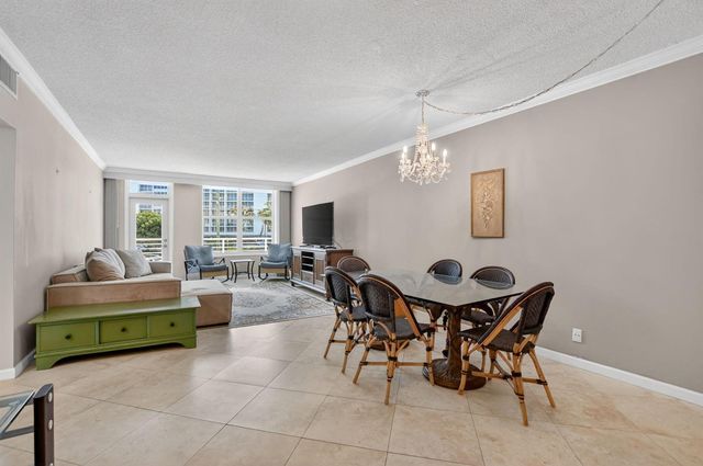 2851 S Ocean Boulevard T-2, Boca Raton, FL 33432