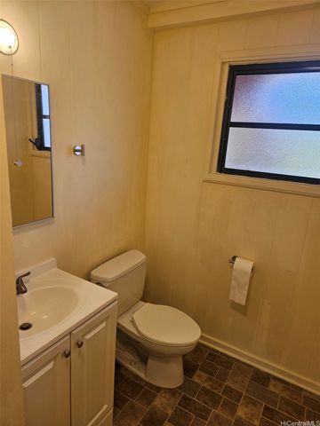 1310 Hoowali Street, Pearl City, HI 96782