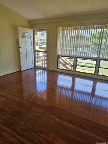 1310 Hoowali Street, Pearl City, HI 96782