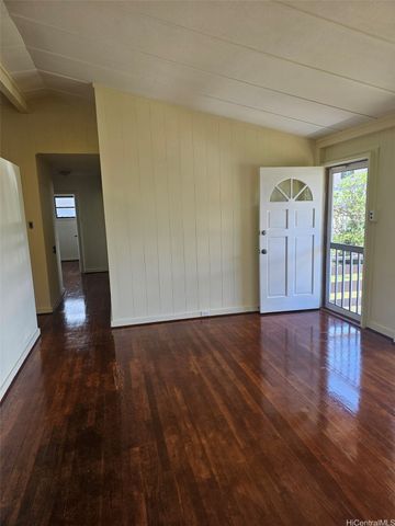 1310 Hoowali Street, Pearl City, HI 96782